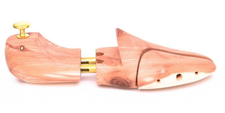 Cedar wood shoe trees